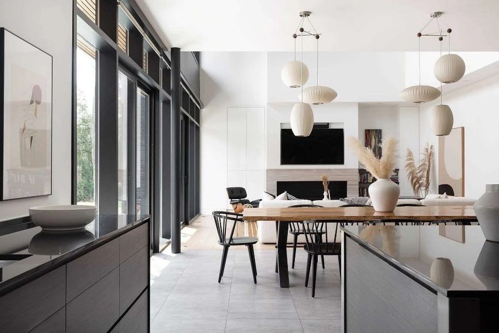 5 pheasant lane toronto w5668242 3 p