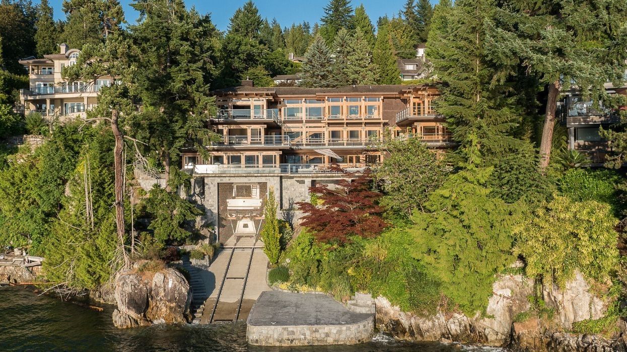 ​5363 Kew Cliff Road in West Vancouver