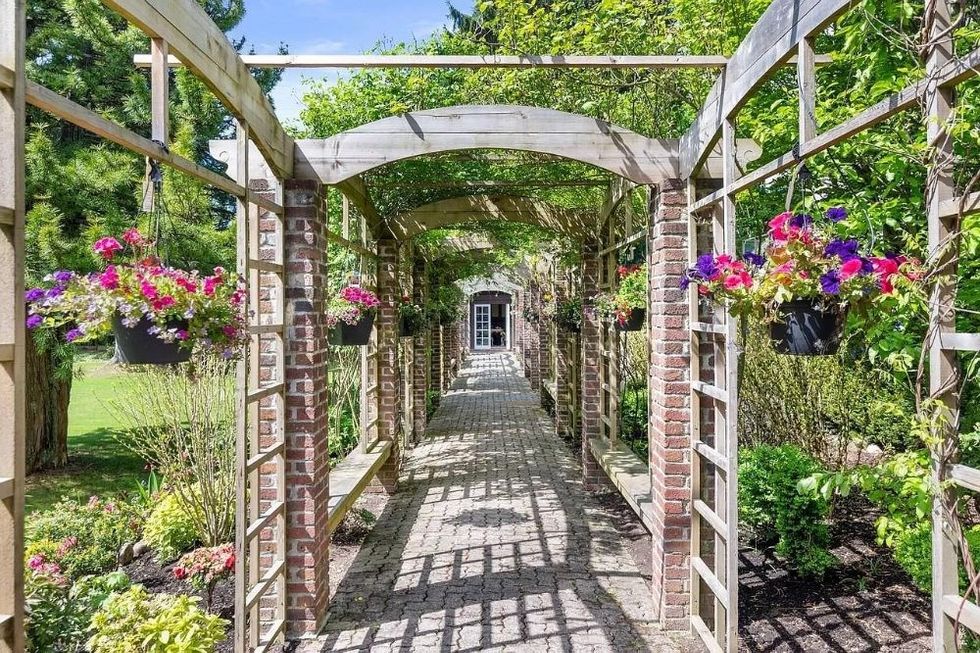 5915dc62e89d321e15bdb363ac84b919 uncropped scaled within 1536 1152