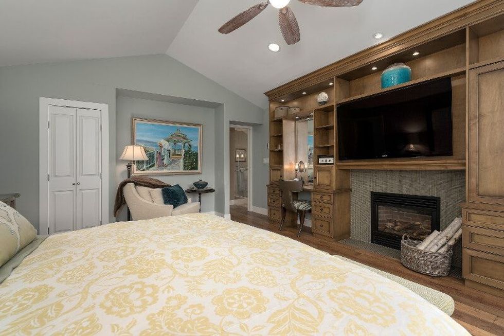 593 riverside drive north vancouver 15