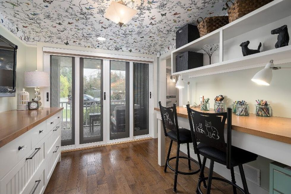 593 riverside drive north vancouver 6