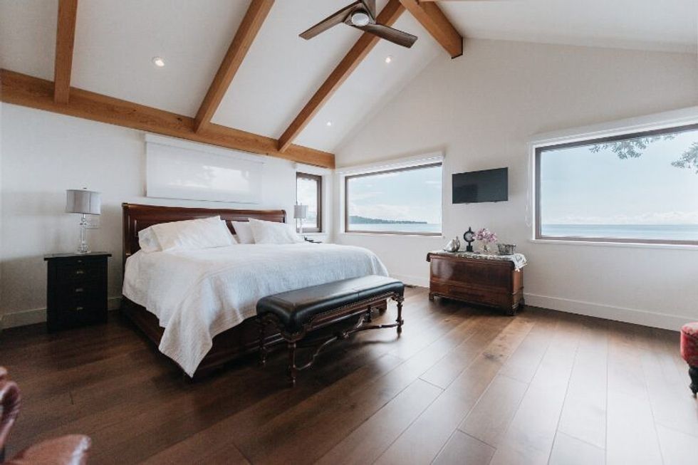 6035 silverstone lane sechelt sunshine coast home 14