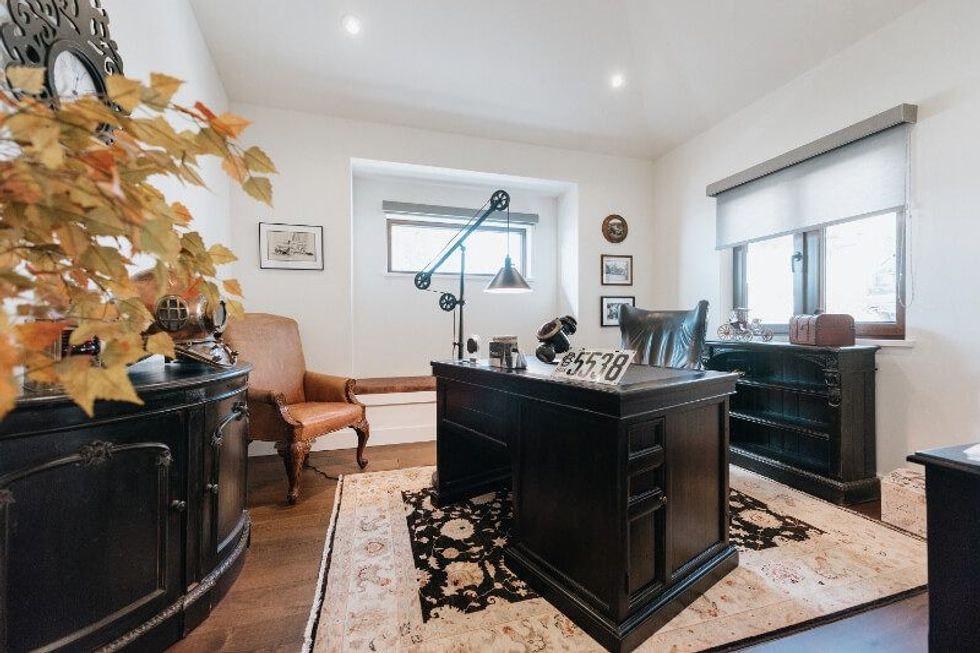 6035 silverstone lane sechelt sunshine coast home 9