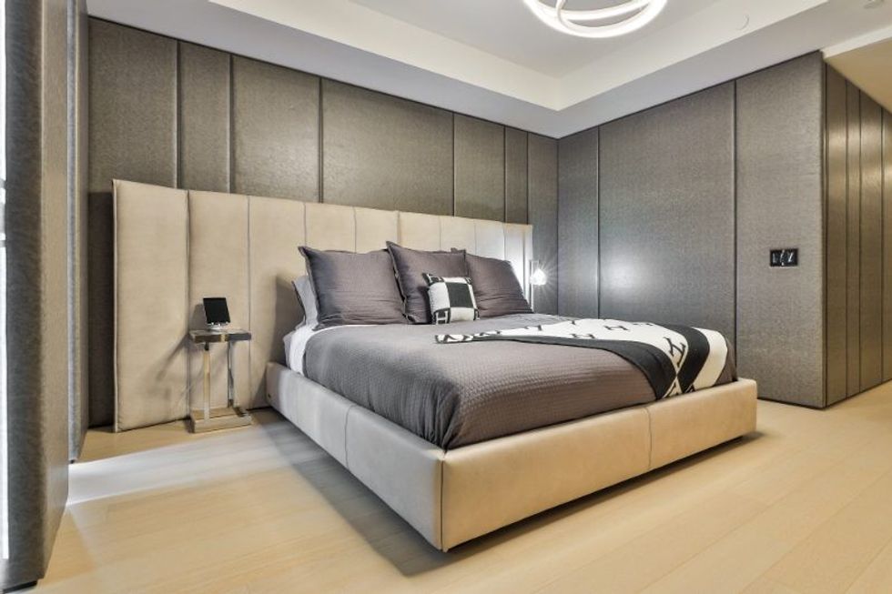 606 bedroom 1