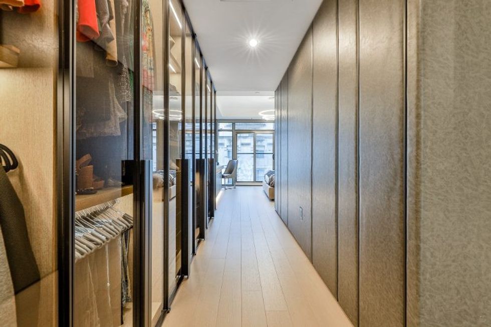 606 closet 3 1