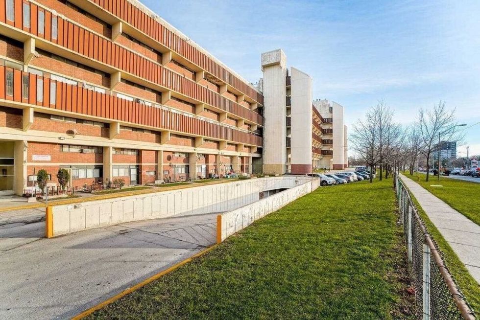 618 4673 jane street toronto w5591026 2 p 1024x683