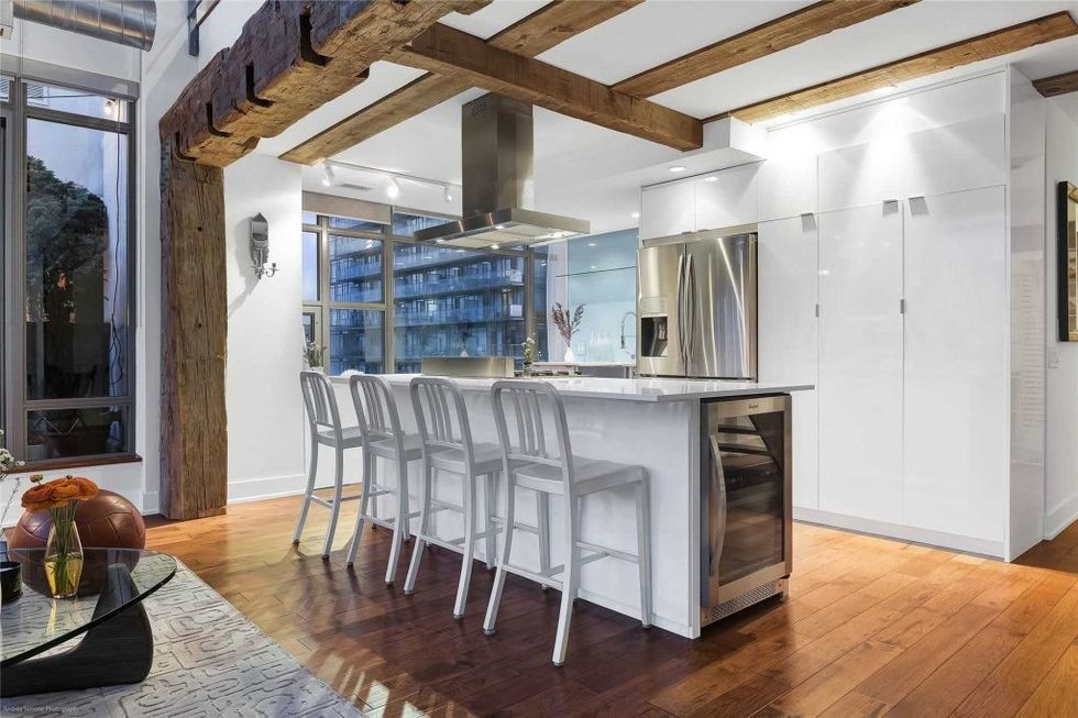 626 637 lake shore boulevard west 3 1024x682