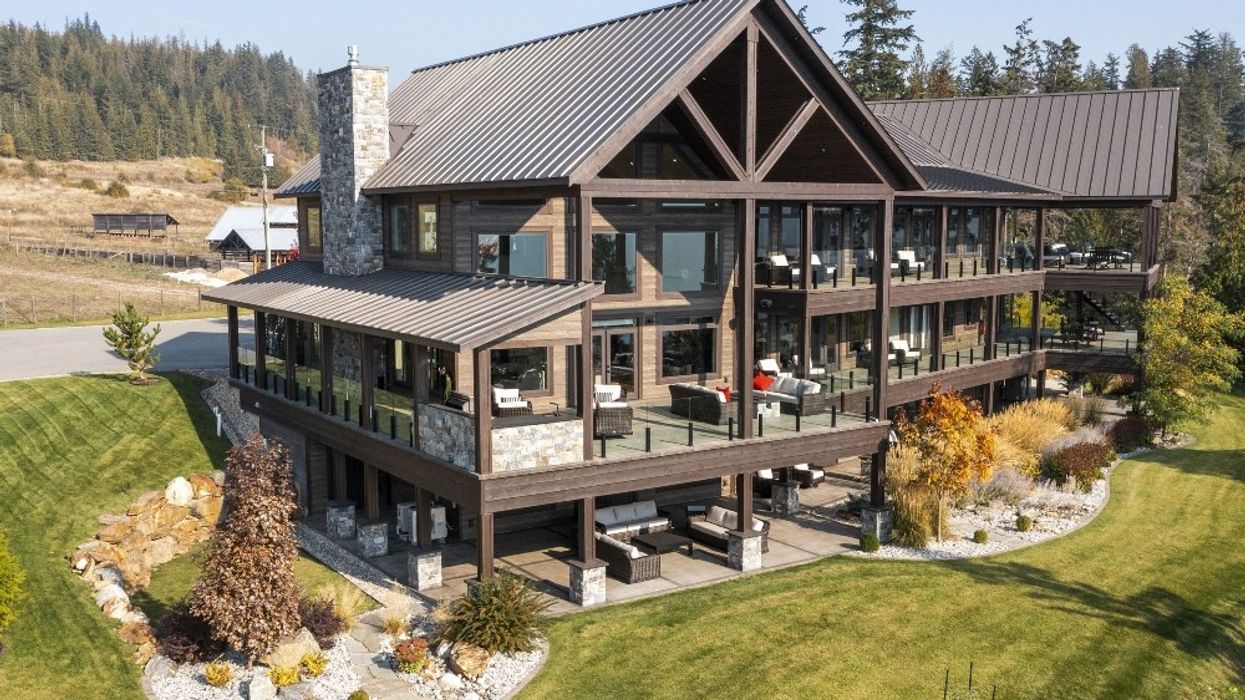 6525 Worrall Road - Tappen, BC corporate retreat