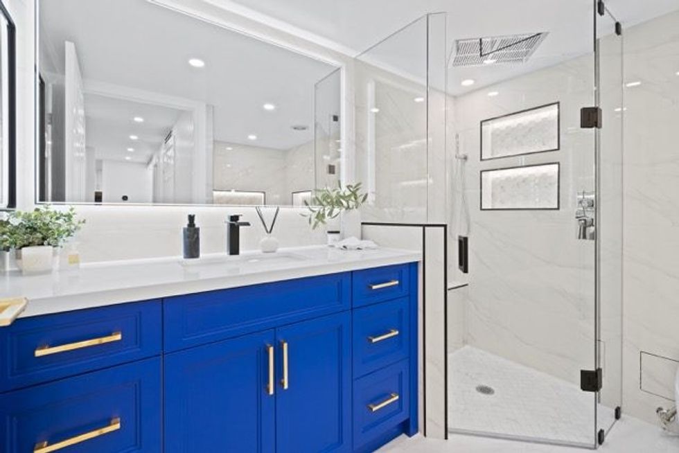 707 35 church street bathroom 2 medium 3