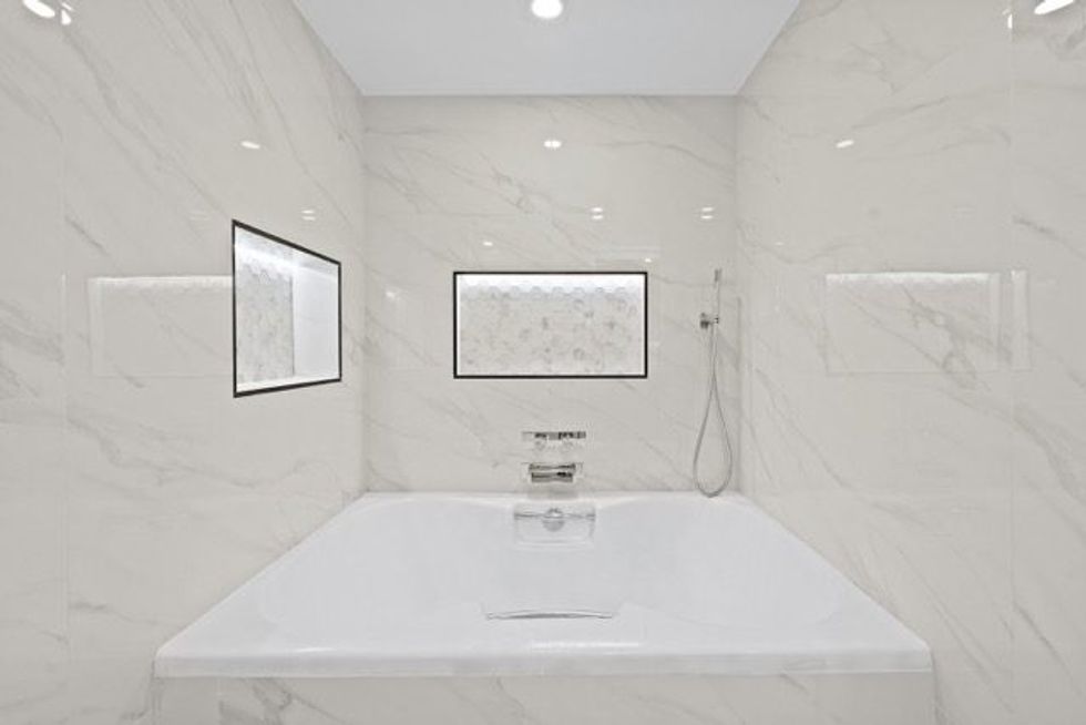 707 35 church street bathroom 3 medium 3