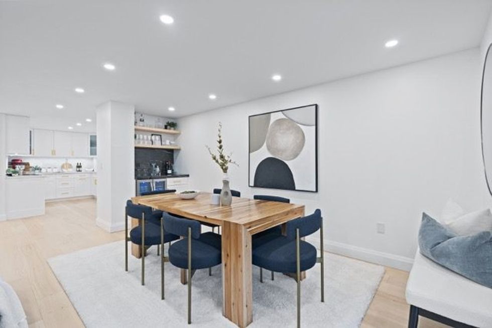 707 35 church street dining 2 medium 2