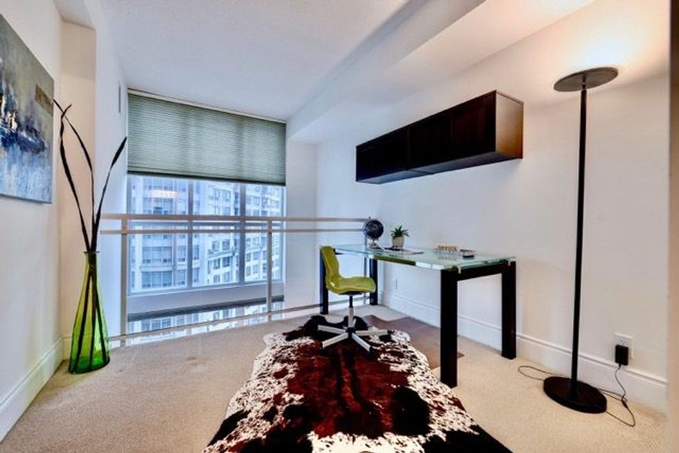 720 3939 duke of york boulevard bedroom 2 medium