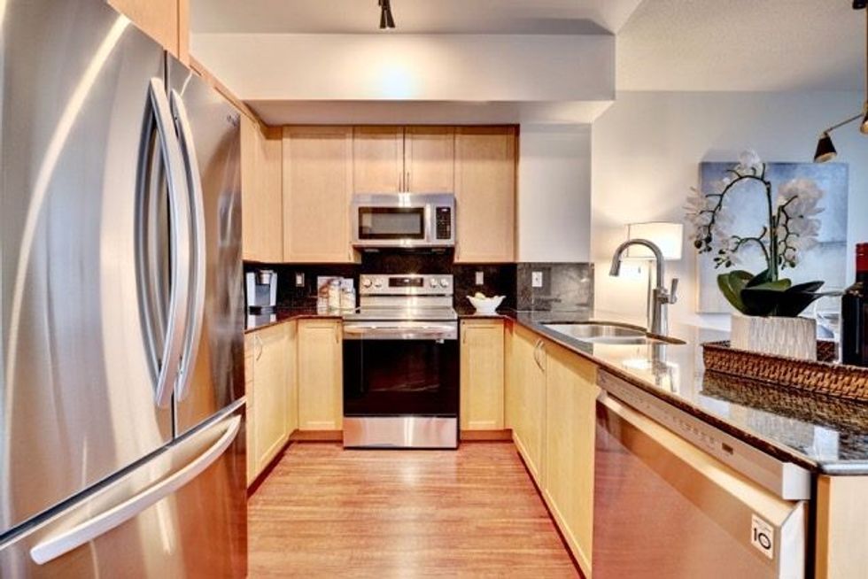 720 3939 duke of york boulevard kitchen medium