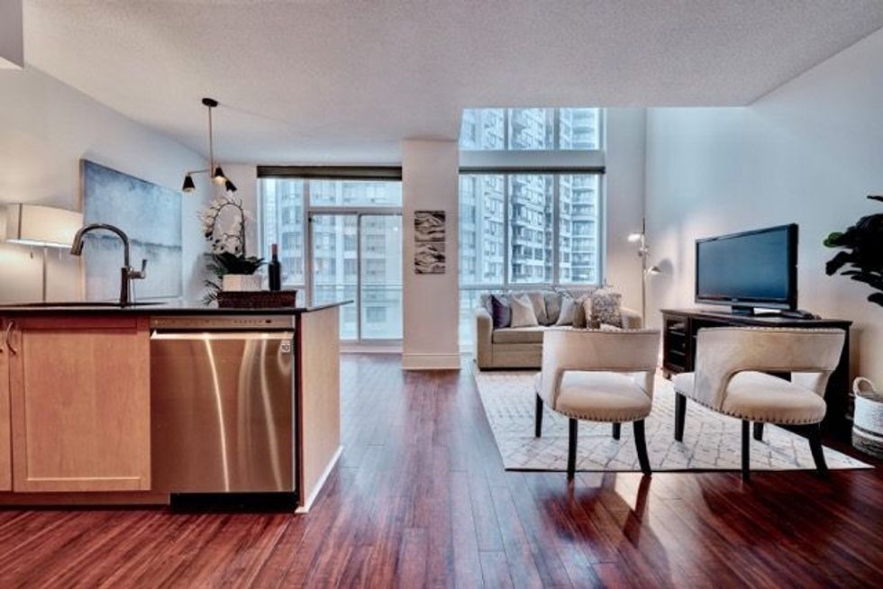 720 3939 duke of york boulevard main level medium