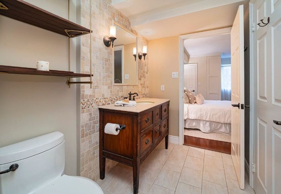 88 charles st e bath