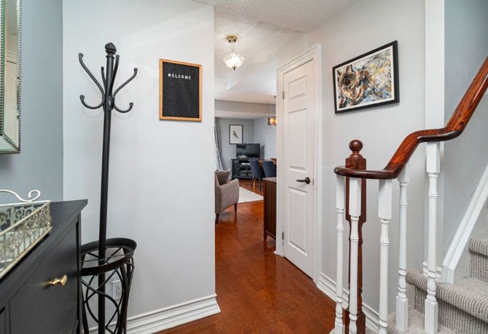 88 charles st e entry