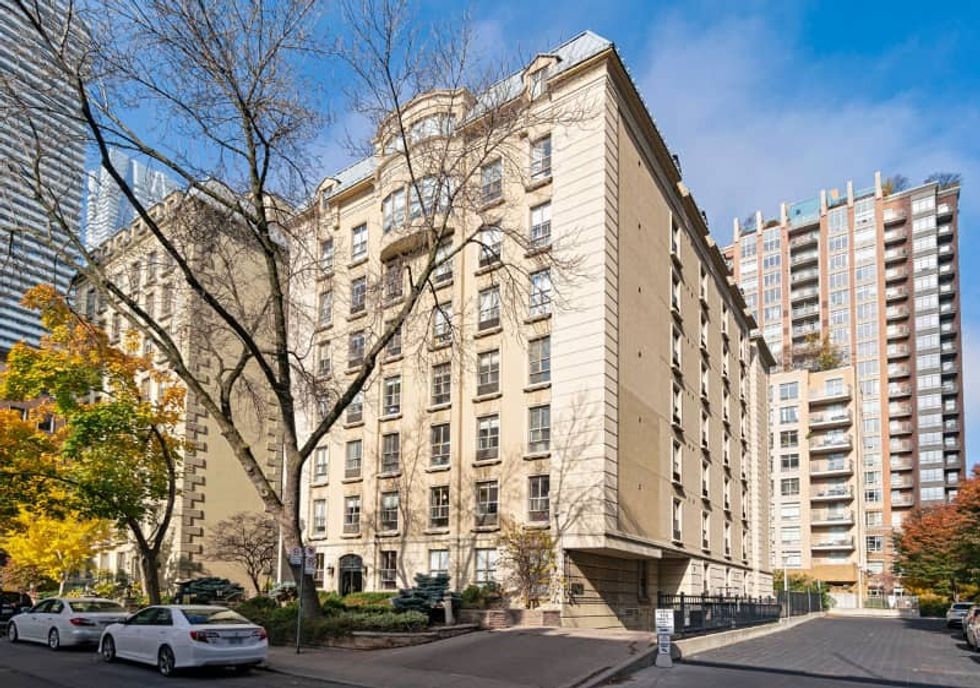 88 charles st e exterior