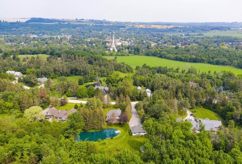 9 purple hill lane web 96 1310x886 1