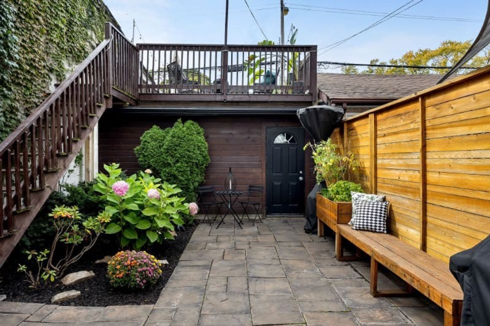 92 montrose backyard