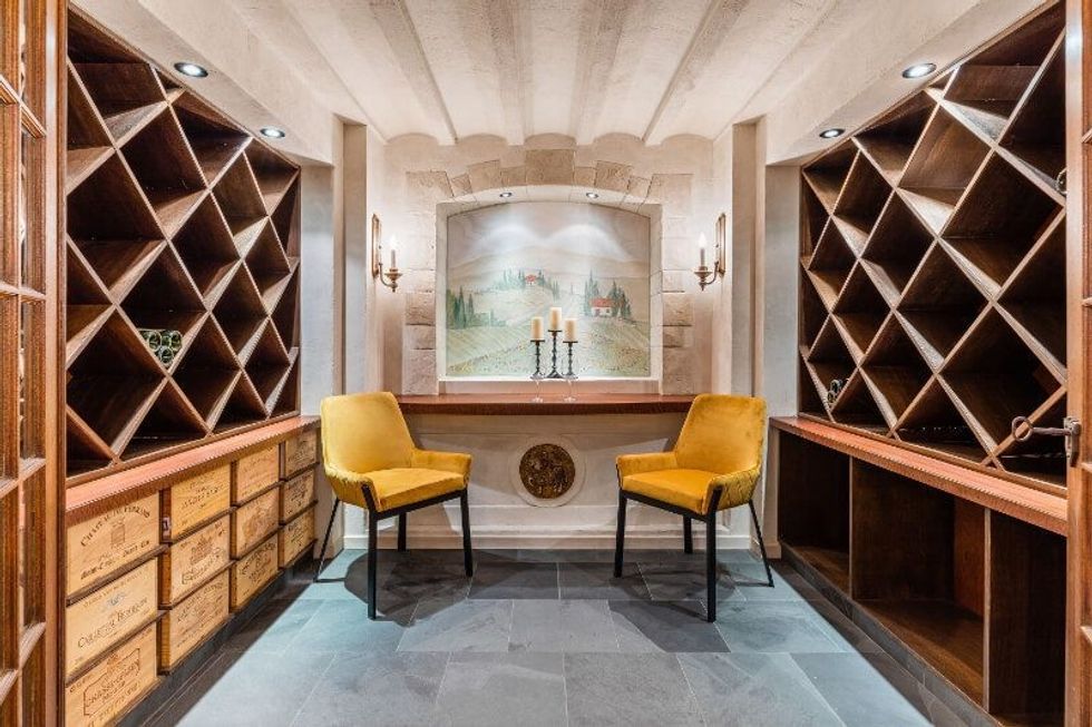 9310 ardmore drive north sannich 20