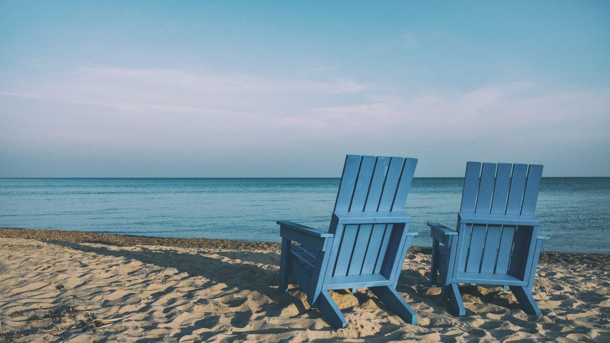 Aaron burden ceukkv42o40 unsplash scaled