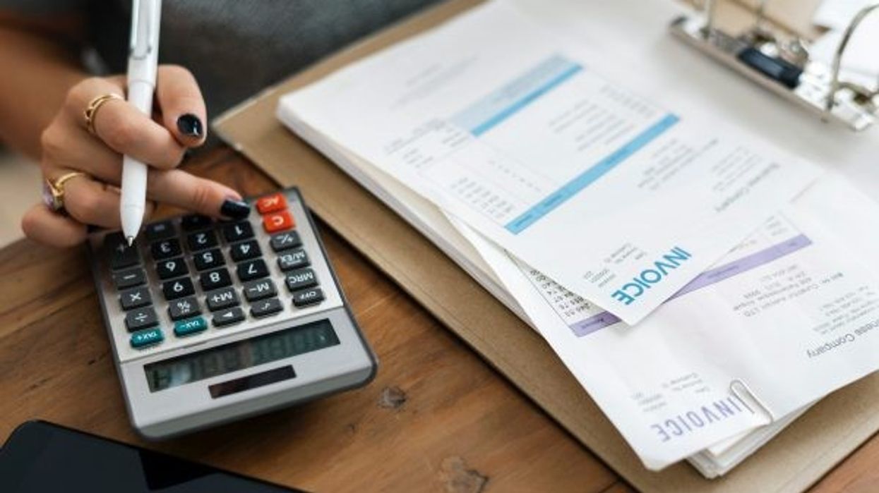 Alone bills calculator 1253591 scaled e1630615382824