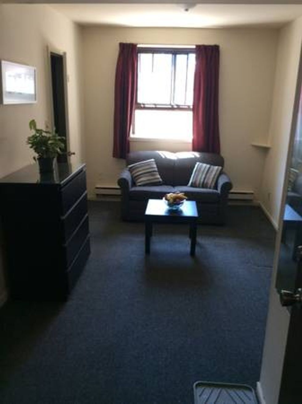 Bachelor no kitchen 1