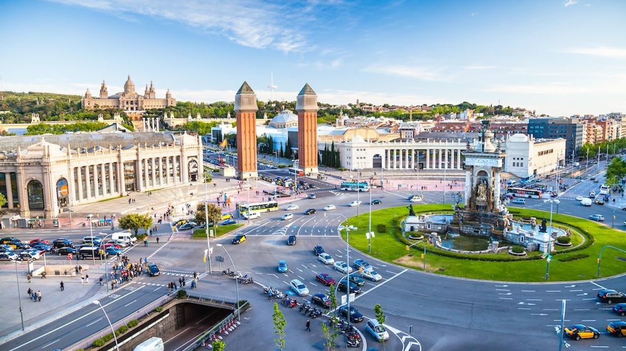 barcelona toronto cars streets