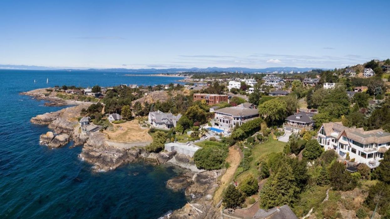 buy real estate Canada