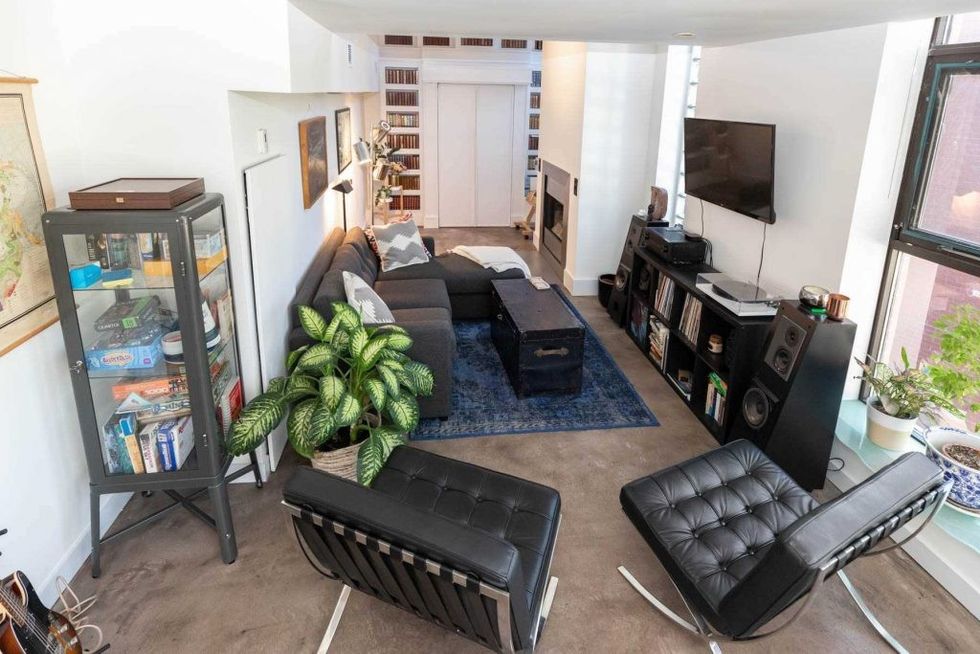 C4856661 16 1024x683