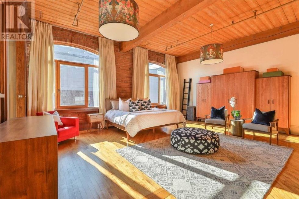 C5485939 16 1024x682