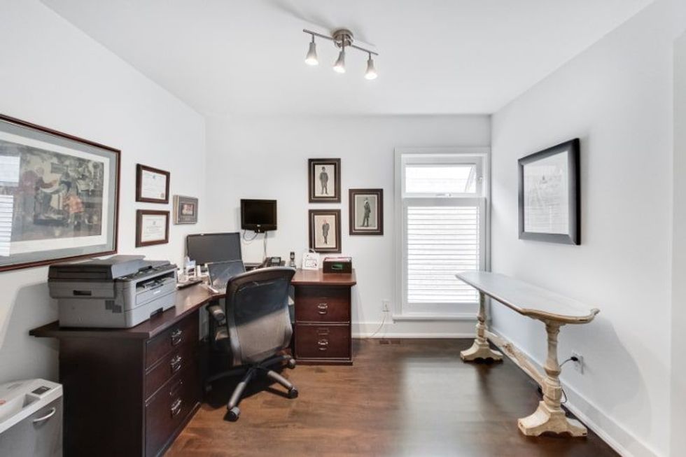 Clarendon office min