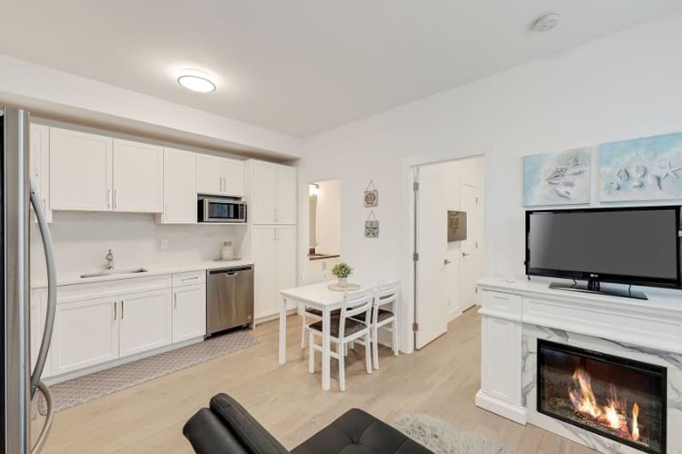 Cordova bay kitchen 1