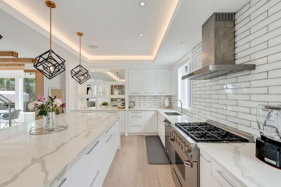 Cordova bay kitchen 2