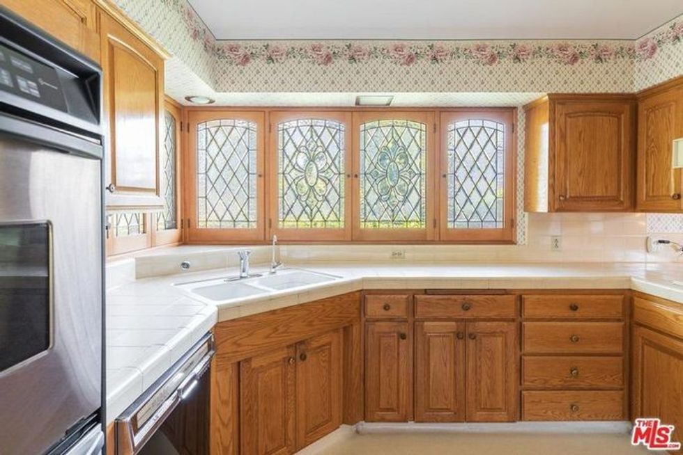 D615c7da731a78491acdc8bde2b170e1w c0xd w685 h860 q80