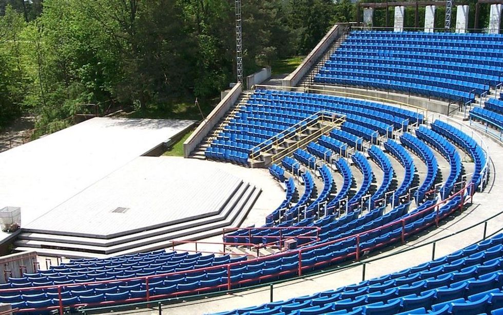 Earl bales park outdoor amphitheatre