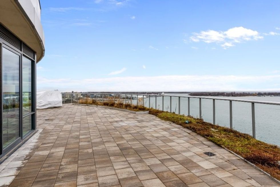Edgewater patio 1