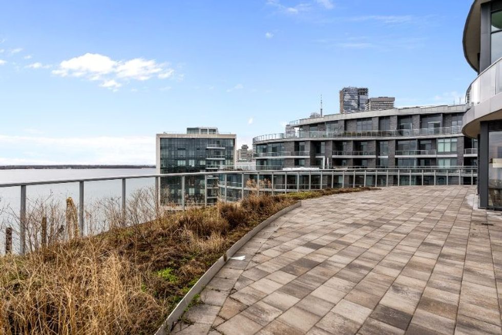 Edgewater patio 2 1