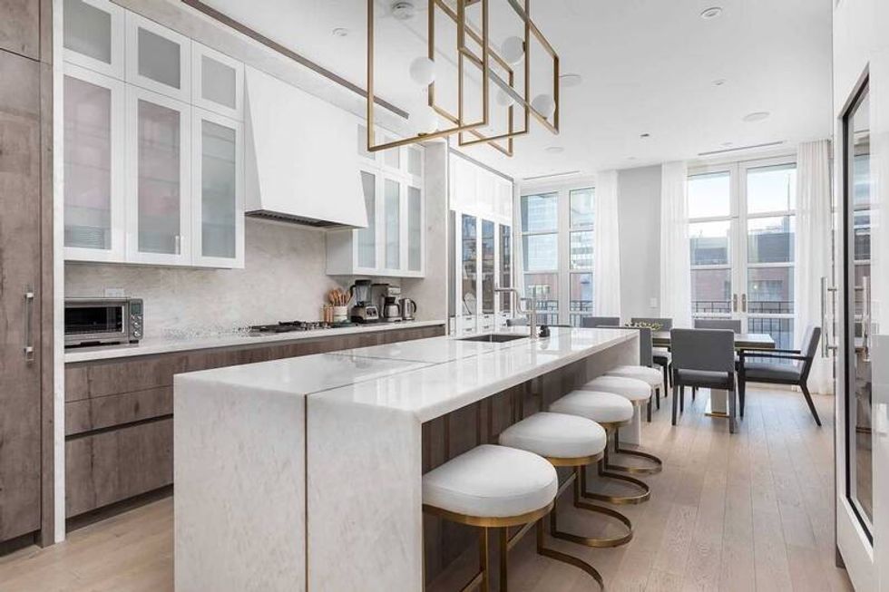 Excl2747812 210406100700101