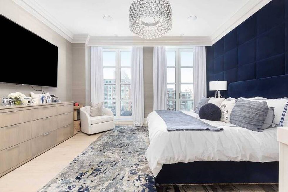 Excl2747812 210406100939424