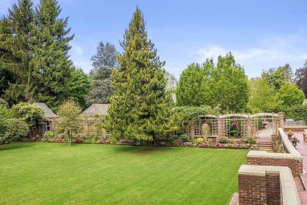 F8ec6cea4d2fe8efd809ba834be6b13d uncropped scaled within 1536 1152