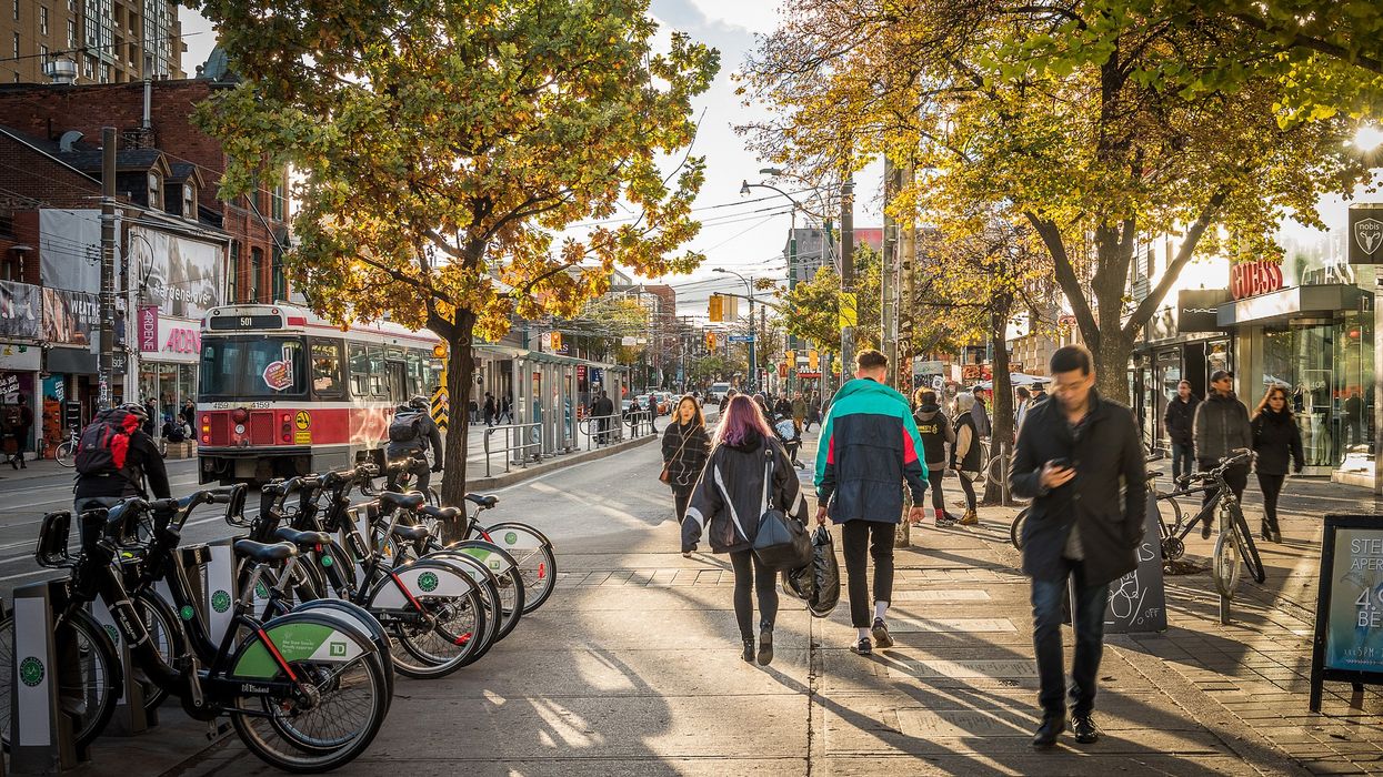 free wifi on Queen West