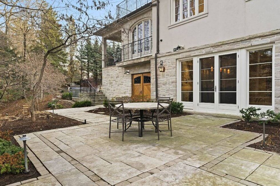 French country manor 37