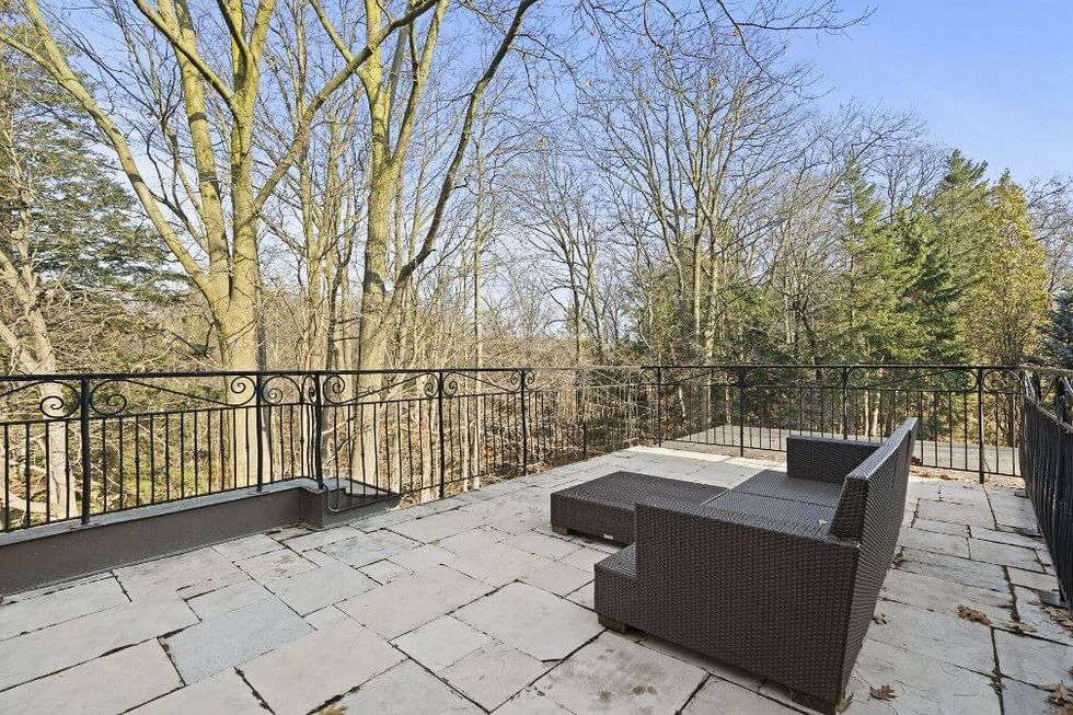 French country manor 40