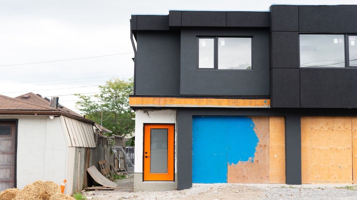 Garden suite under construction in Toronto neighbourhood.