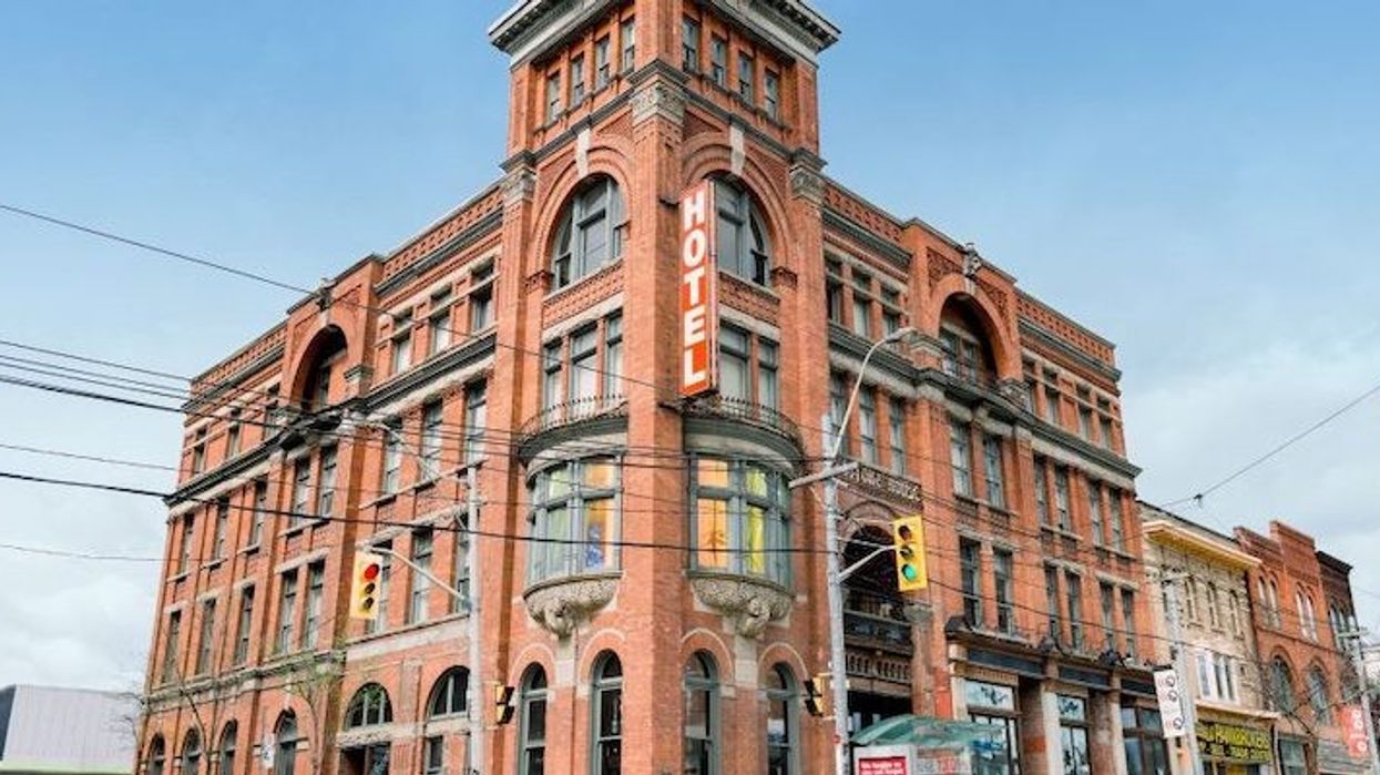 Gladstone Hotel