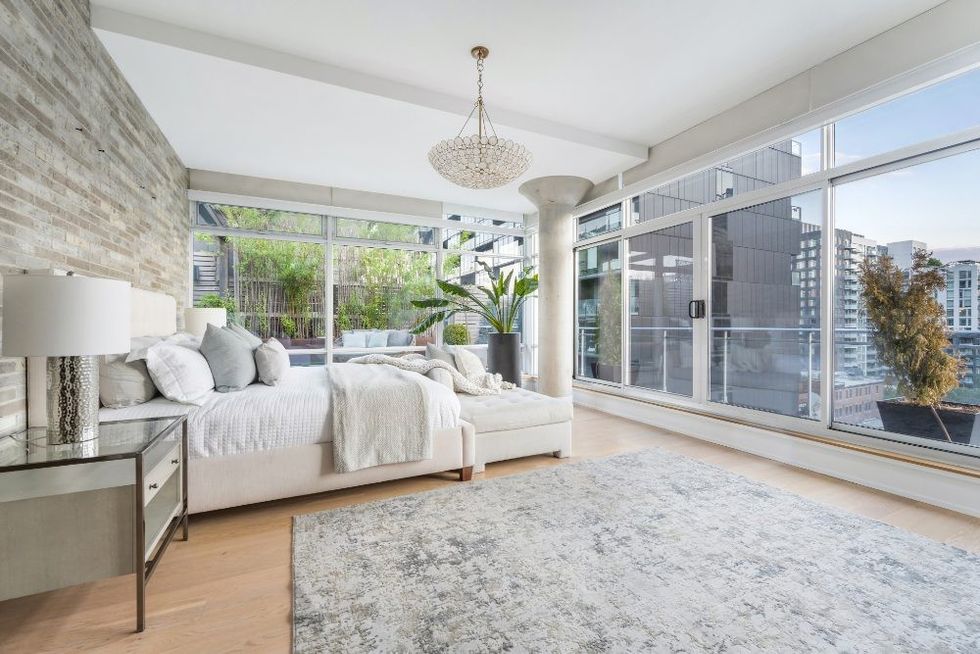 harvey specter's penthouse suits