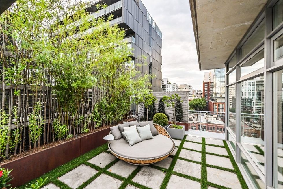 harvey specters penthouse suits