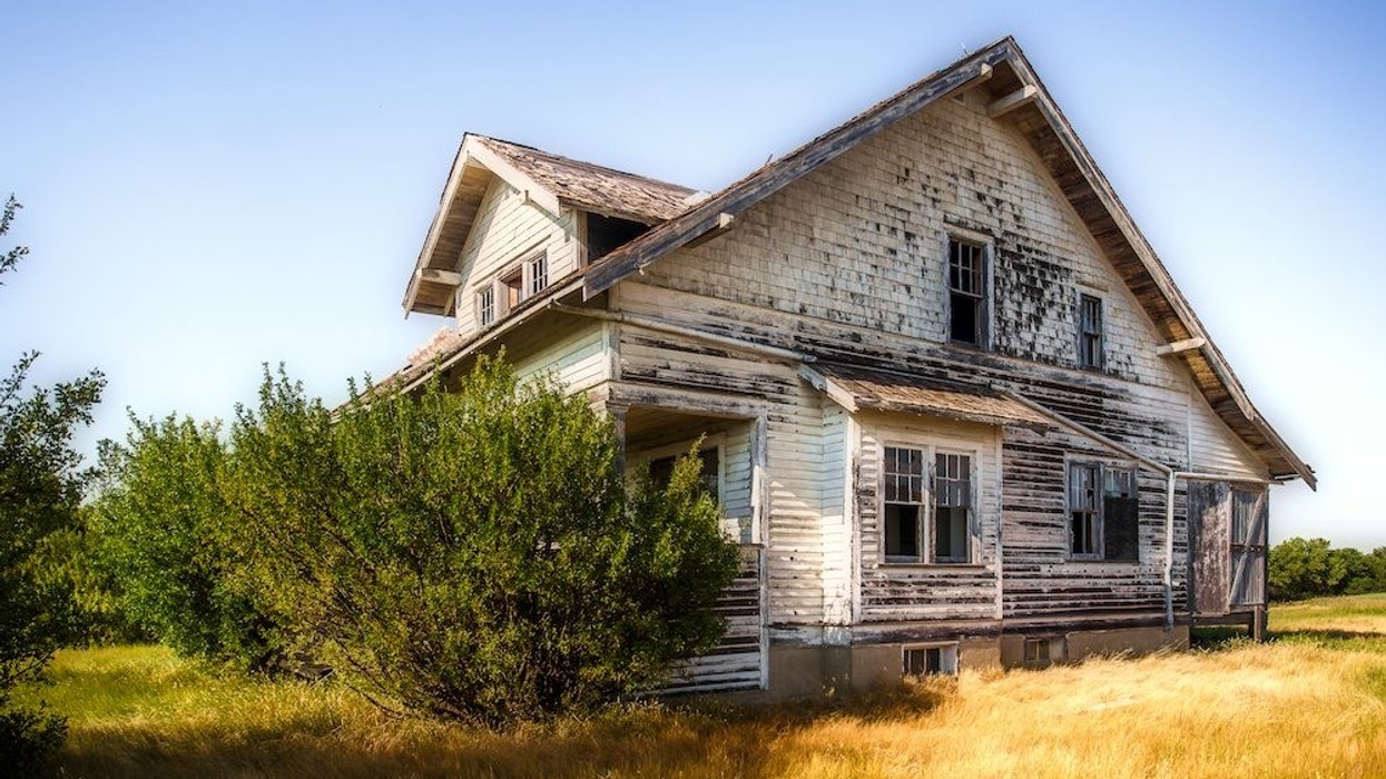 New HGTV Series Documents the Transformation of Hoarder Houses