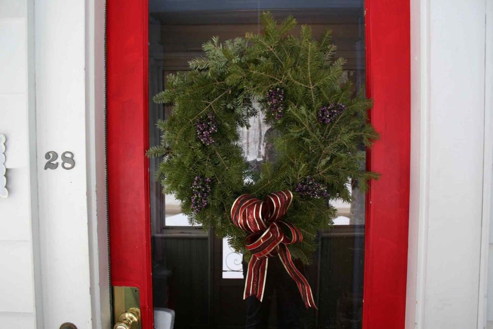 Holiday decor the wreath 1